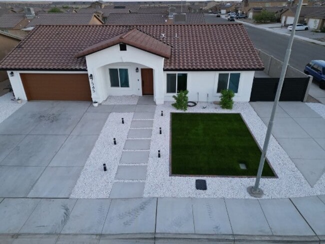 7545 E 43rd St in Yuma, AZ - Building Photo - Building Photo