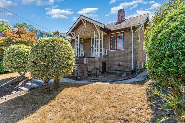 property at 1919 N 49th St