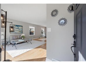 2910 Vernon Ave S in Minneapolis, MN - Building Photo - Building Photo