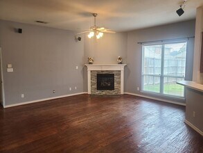 8006 Amesbury Ln in Rowlett, TX - Building Photo - Building Photo