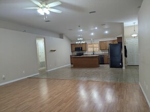 2162 Las Vegas Trail in Navarre, FL - Foto de edificio - Building Photo