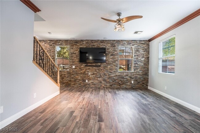 property at 25 Lone Cove Ct