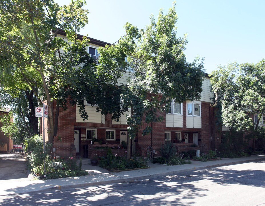 317-329 Melita Cres in Toronto, ON - Building Photo