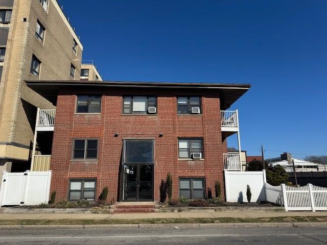 475 W Broadway in Long Beach, NY - Building Photo - Building Photo