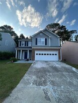5335 Lakebrooke Run in Stone Mountain, GA - Building Photo