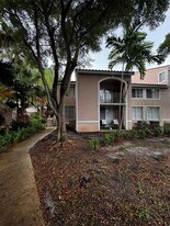 12106 St.Andrews Pl in Miramar, FL - Building Photo
