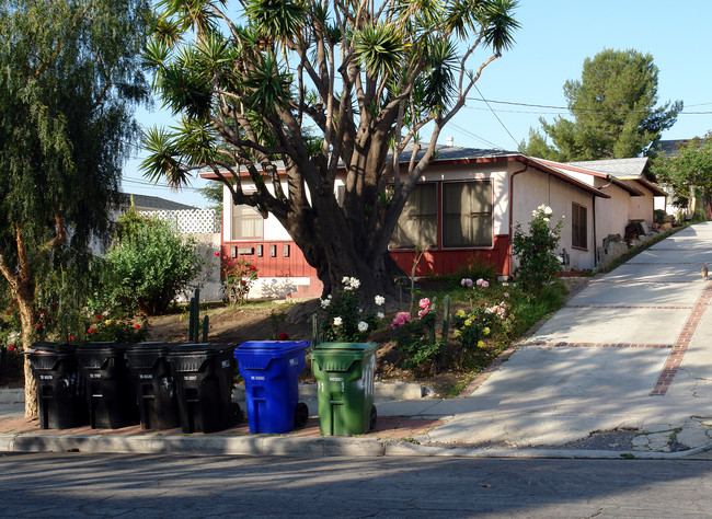 407 N Exton Ave in Inglewood, CA - Building Photo - Building Photo