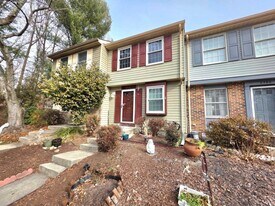 8568 Koluder Ct in Lorton, VA - Building Photo