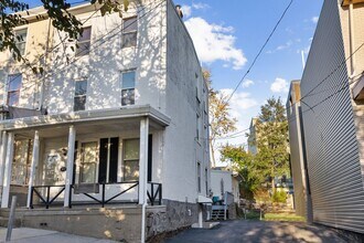 4215 Boone St, Unit 2 in Philadelphia, PA - Building Photo - Building Photo