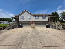 3619-3621 Thornhill Cir E in Lafayette, IN - Building Photo