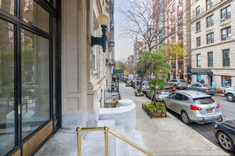 Luxor Apartments in New York, NY - Building Photo - Building Photo