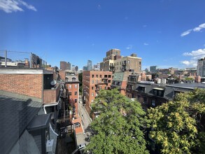 117 Beacon St, Unit 2 in Boston, MA - Foto de edificio - Building Photo