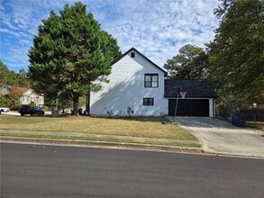 3243 Oak Vista Way SW in Lawrenceville, GA - Building Photo - Building Photo