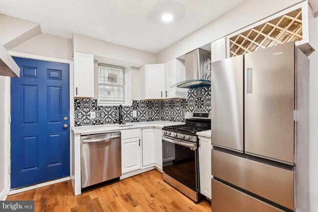 5210 Rodman St in Philadelphia, PA - Building Photo - Building Photo