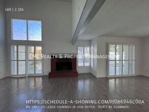 365 Seville Way in Long Beach, CA - Building Photo - Building Photo