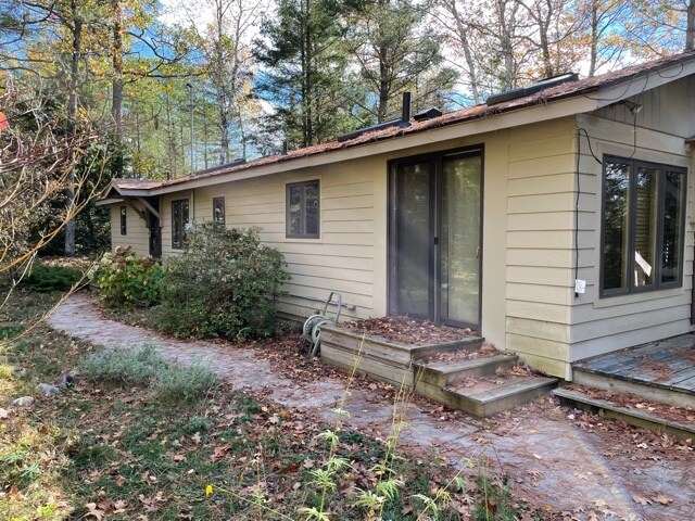 12783 N Bolton Lake Ln in Lac Du Flambeau, WI - Building Photo