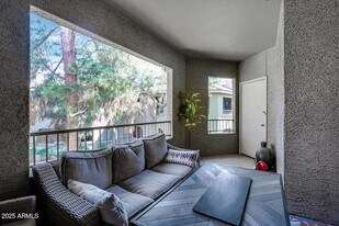 15252 N 100th St, Unit 2141 in Scottsdale, AZ - Building Photo