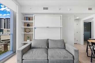 227 NE 2nd St in Miami, FL - Building Photo - Building Photo