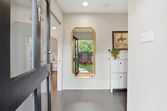 2310 Steel St in Houston, TX - Building Photo - Building Photo