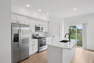 Fairview Crossing Townhomes in Smithville, MO - Foto de edificio - Building Photo