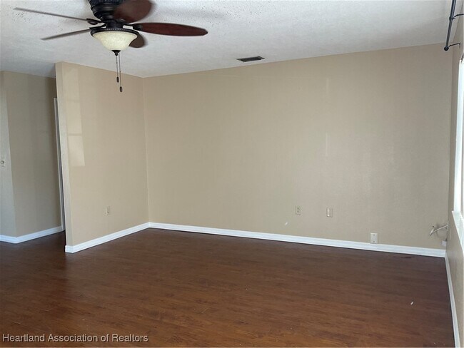 106 Karola Dr in Sebring, FL - Building Photo - Building Photo