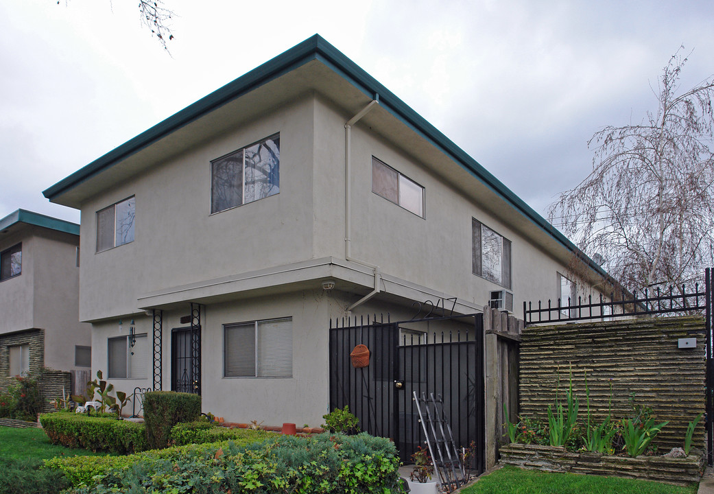 2247 2nd Ave in Sacramento, CA - Foto de edificio