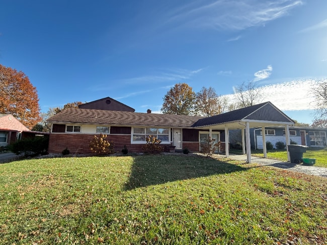 property at 2723 Hillview Dr