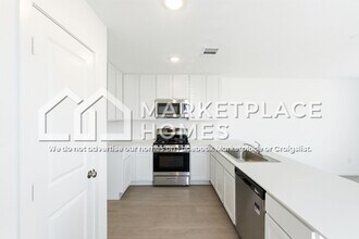 6609 Dali Bnd in San Antonio, TX - Building Photo - Building Photo