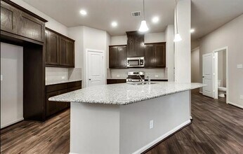6827 Prompton Bnd in Irving, TX - Building Photo - Building Photo