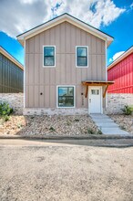 1009 Holiday Dr in San Angelo, TX - Foto de edificio - Building Photo