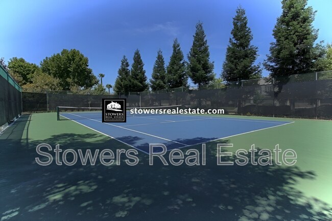 1570 Eastlake Cir in Tracy, CA - Building Photo - Building Photo