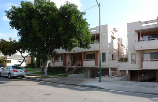 320 Fischer St Apartments