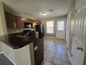 812 Oak Arbor Ct in Clarksville, TN - Building Photo - Building Photo
