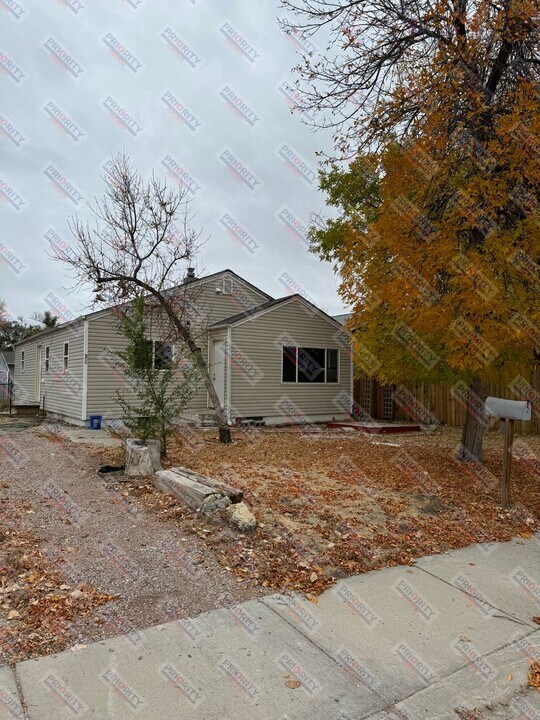 509 E Lincoln St in Gillette, WY - Building Photo