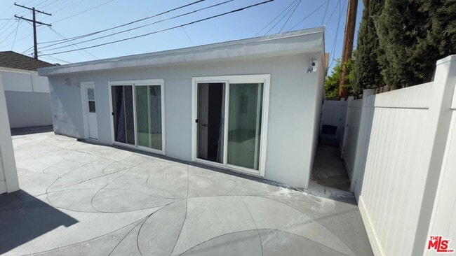 property at 515 Myrtle St