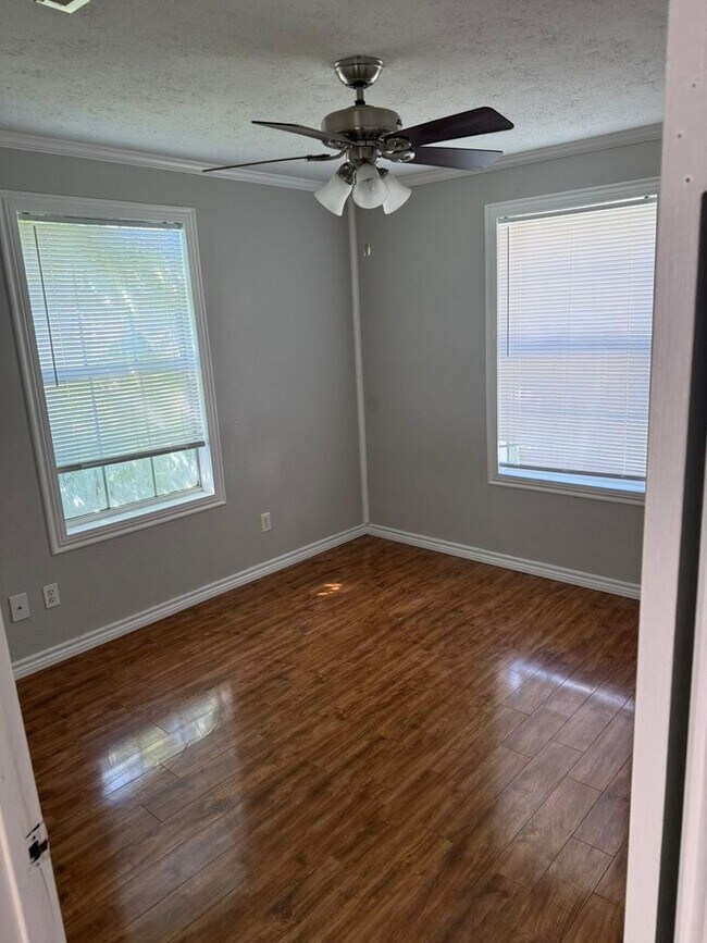 728 Atlanta Ave in Nederland, TX - Building Photo - Building Photo