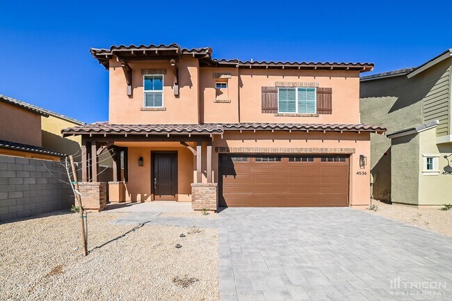 property at 4536 E Grandview St