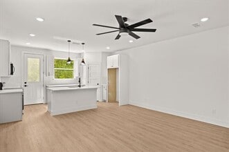 309 S Poplar St in Leonard, TX - Building Photo - Building Photo