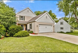 1438 Cleveland Ave in Waukesha, WI - Building Photo