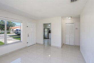 3156 SW 27th St in Miami, FL - Building Photo - Building Photo