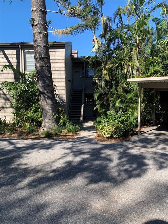 1621 Boathouse Cir in Sarasota, FL - Building Photo