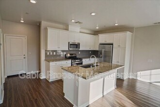 22772 Harmony Dr in Santa Clarita, CA - Building Photo - Building Photo