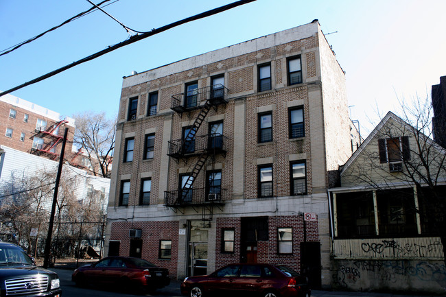 3184 Villa Ave in Bronx, NY - Foto de edificio - Building Photo