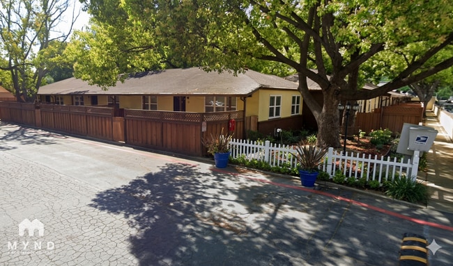 property at 7 Garrison Dr