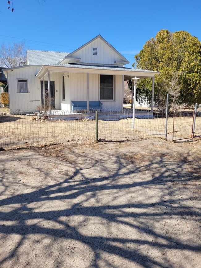 property at 211 S Washington St