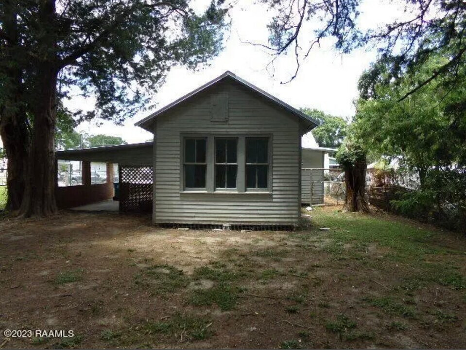 210 Marne St in Lafayette, LA - Building Photo