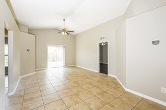 2317 Hickory Pine St in Orlando, FL - Foto de edificio - Building Photo