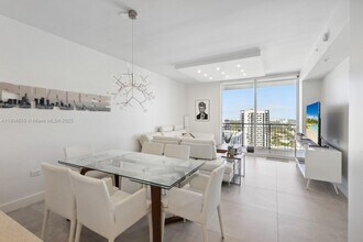 999 SW 1st Ave, Unit 2809 in Miami, FL - Building Photo - Building Photo