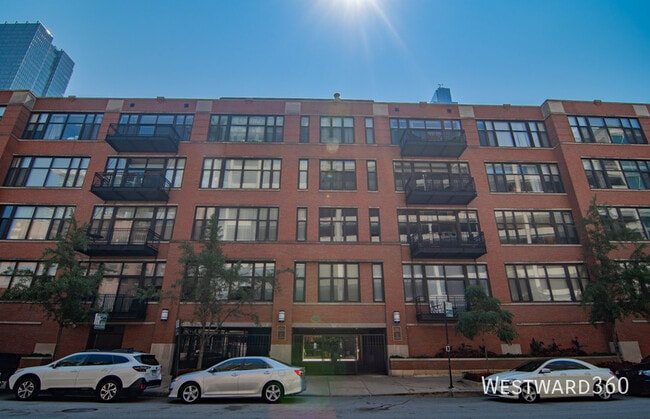 property at 333 W Hubbard St