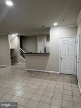11319 Aristotle Dr in Fairfax, VA - Building Photo - Building Photo